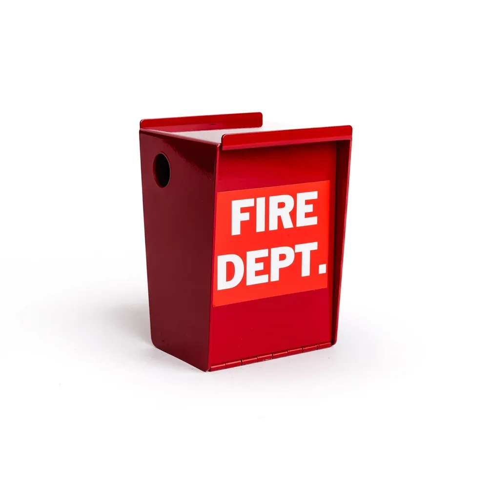 Caja de bomberos con liberación de cadena